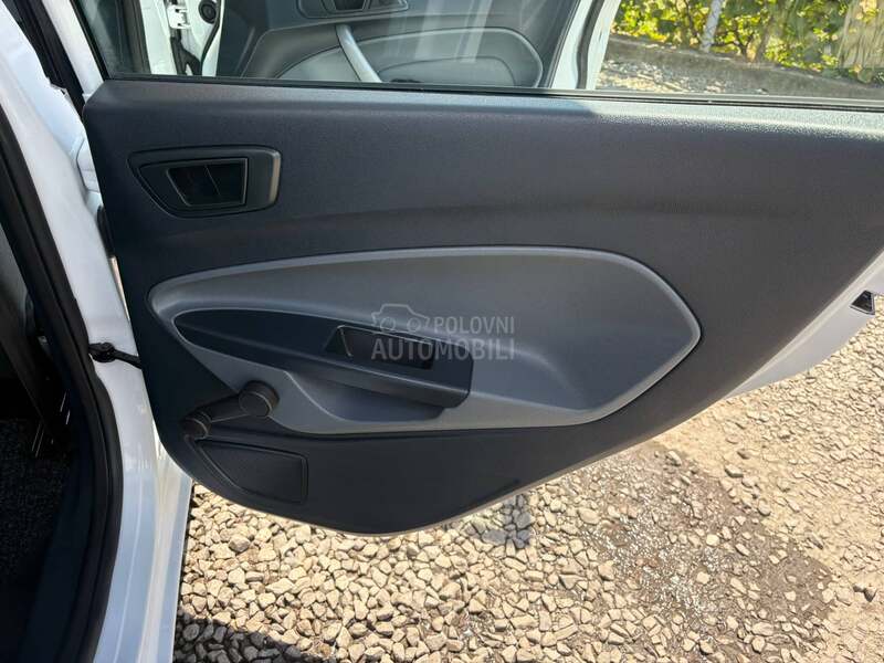 Ford Fiesta 106.ooo 1.2 TOOP