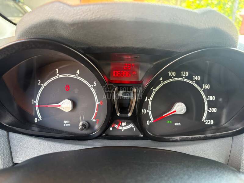 Ford Fiesta 106.ooo 1.2 TOOP