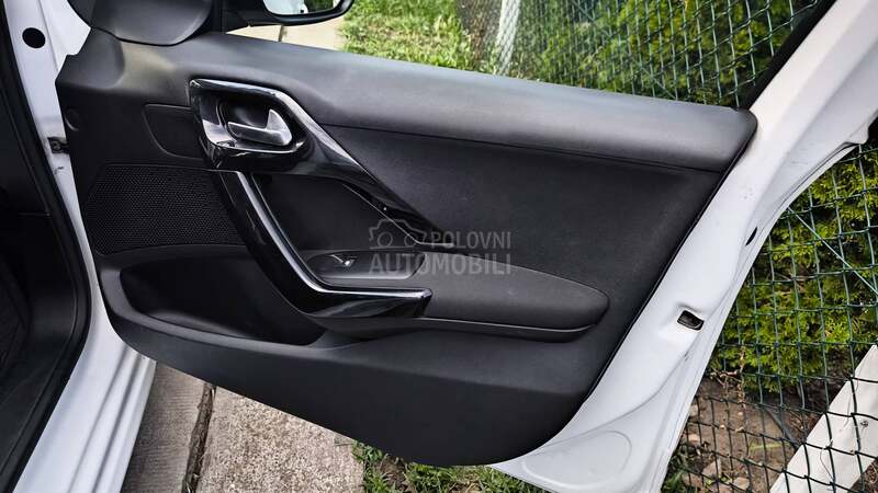 Peugeot 208 1.4HDI