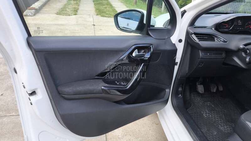 Peugeot 208 1.4HDI