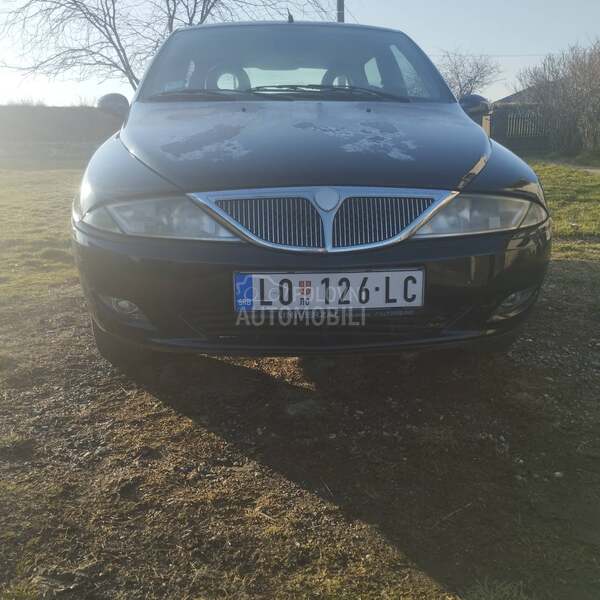 Lancia Ypsilon 12