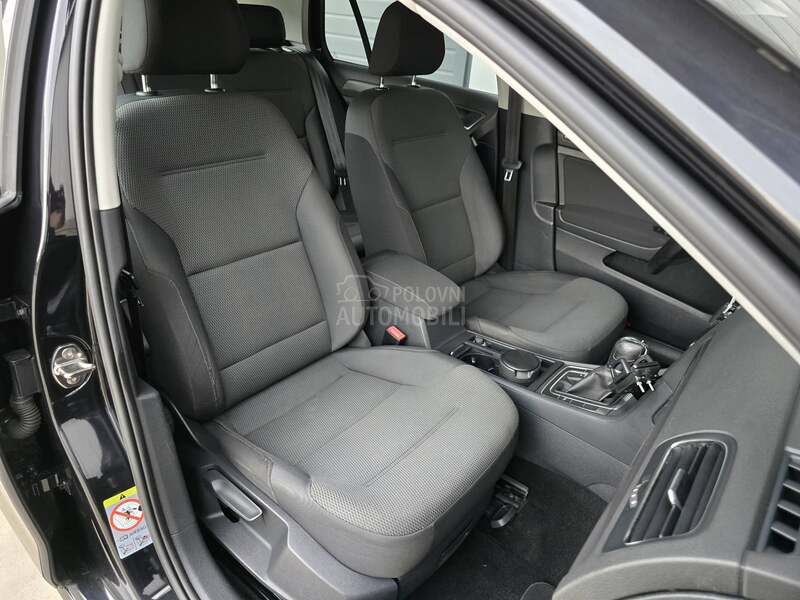 Volkswagen Golf 7 1.6 TDI DSG