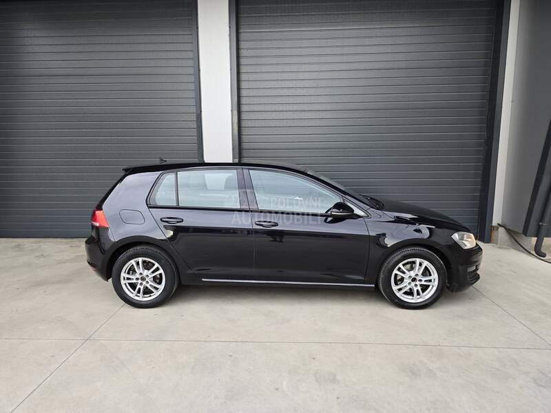 Volkswagen Golf 7 1.6 TDI DSG