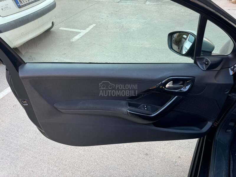 Peugeot 208 N o v / N o v