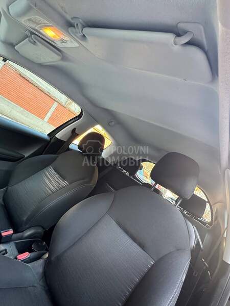 Peugeot 208 N o v / N o v