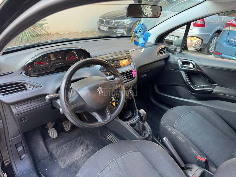 Peugeot 208 N o v / N o v