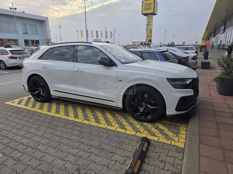 Audi SQ8 
