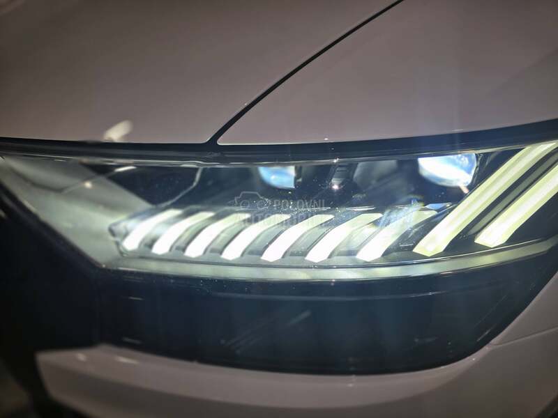 Audi SQ8 