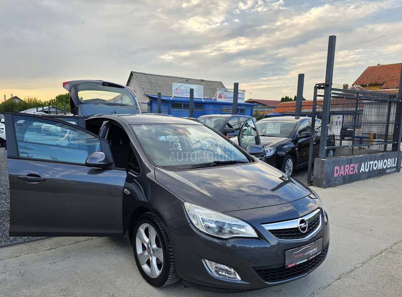 Opel Astra J 1.3 CDTI N.A.V.I