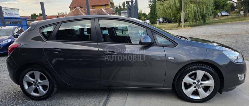 Opel Astra J 1.3 CDTI N.A.V.I