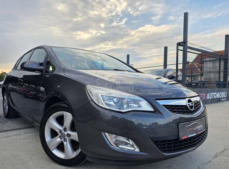 Opel Astra J 1.3 CDTI N.A.V.I