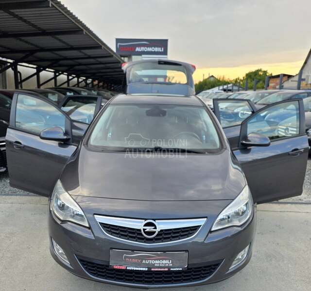 Opel Astra J 1.3 CDTI N.A.V.I