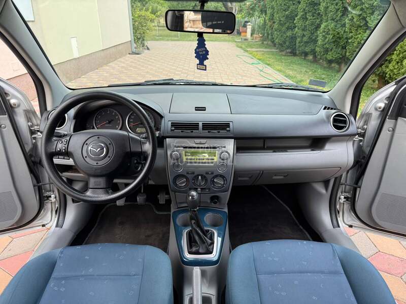 Mazda 2 1.2
