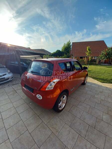 Suzuki Swift 1.2i   4 WD