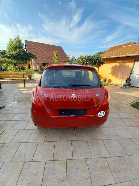Suzuki Swift 1.2i   4 WD