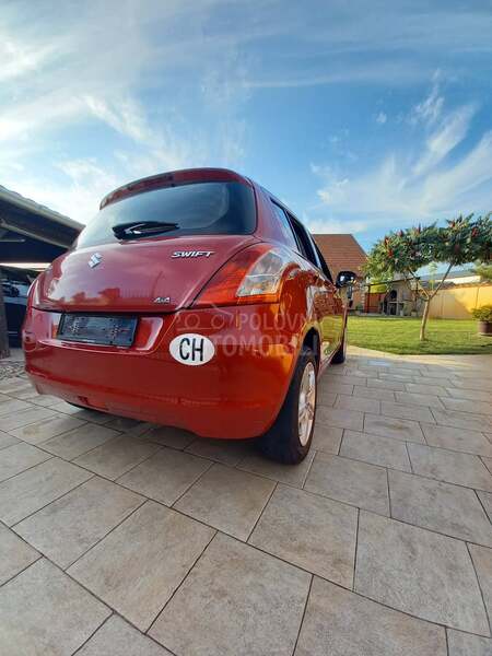 Suzuki Swift 1.2i   4 WD