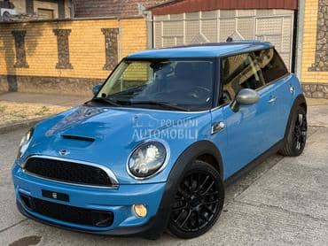 MINI Cooper S fabricka/nav/igacija