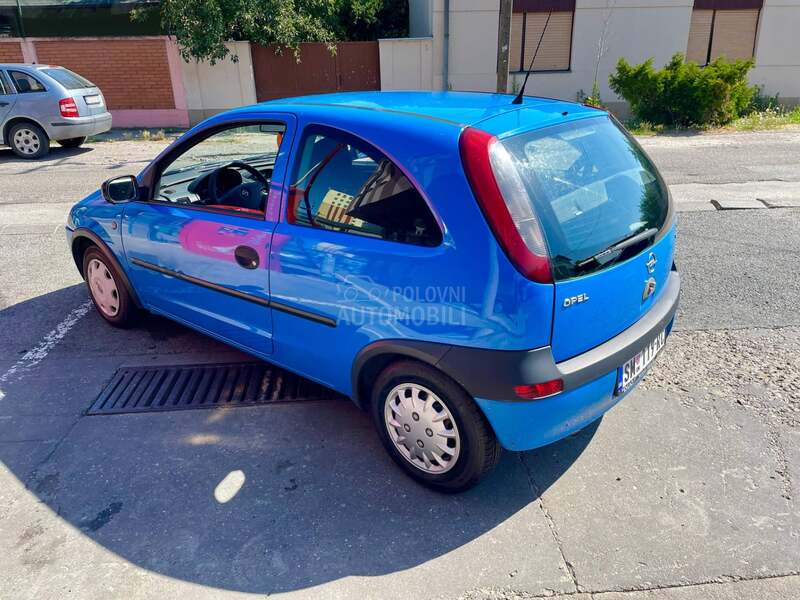 Opel Corsa C 1.0 b