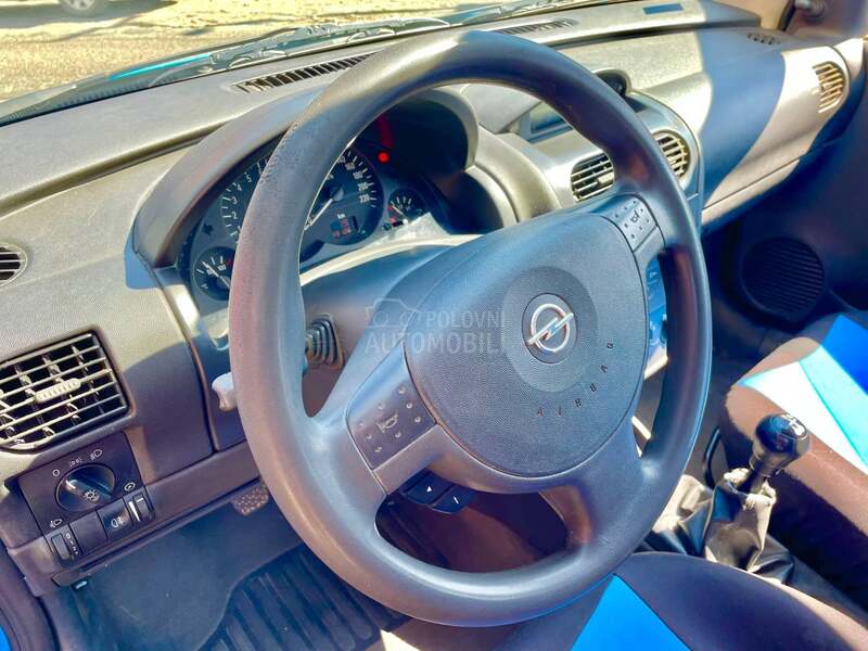 Opel Corsa C 1.0 b
