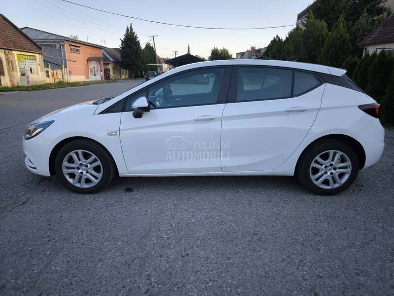 Opel Astra K 1.6