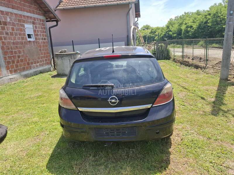 Opel Astra H 