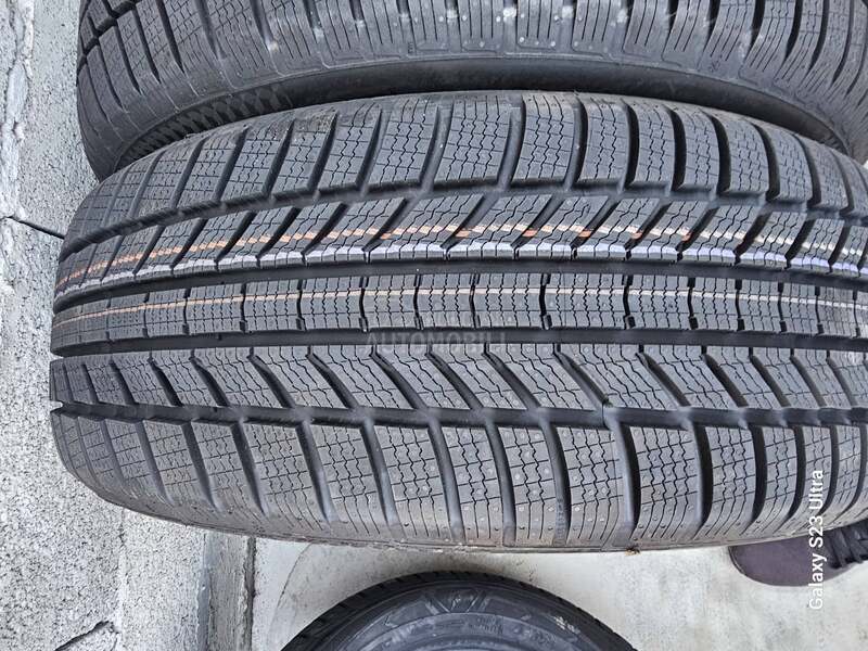 Continental 235/55 R19 Zimska