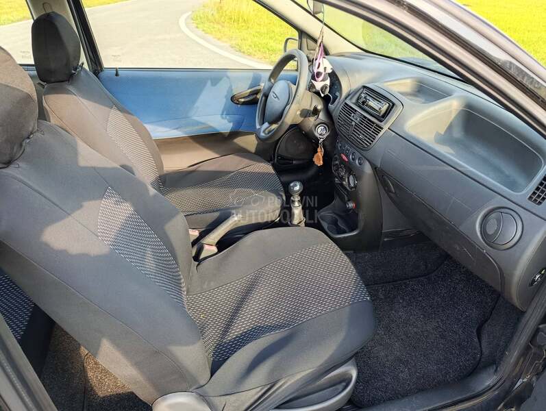 Fiat Punto 1.2-8V/REG.DUGOO