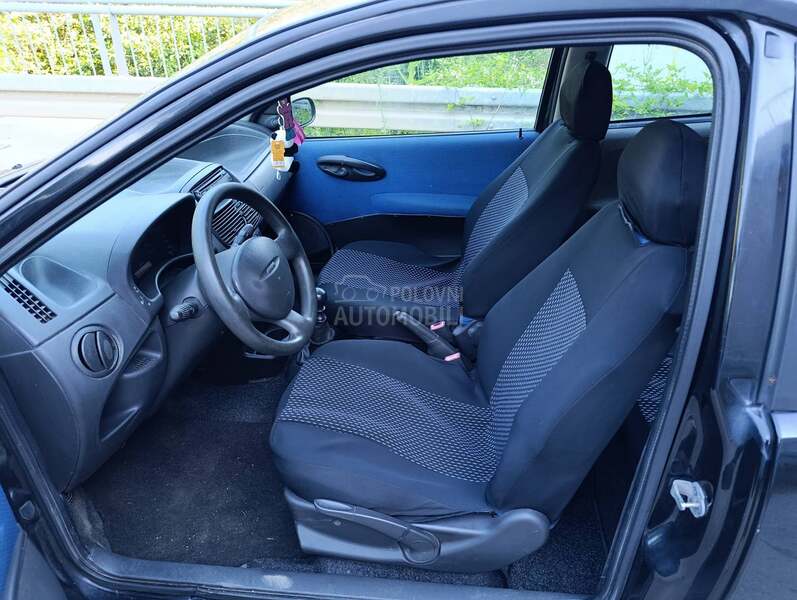 Fiat Punto 1.2-8V/REG.DUGOO