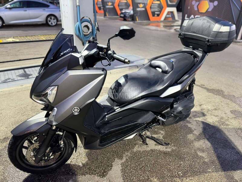 Yamaha x max 400