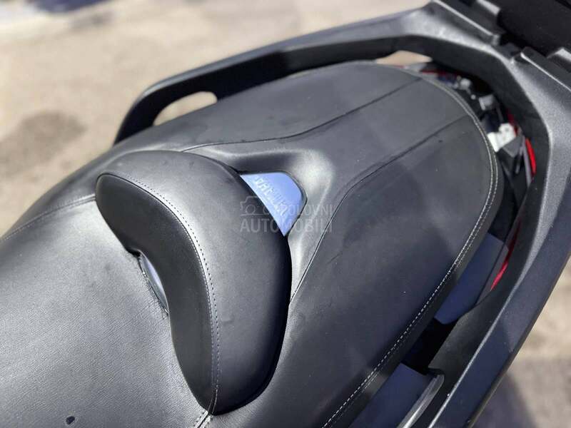 Yamaha x max 400