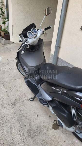 Piaggio beverly 200