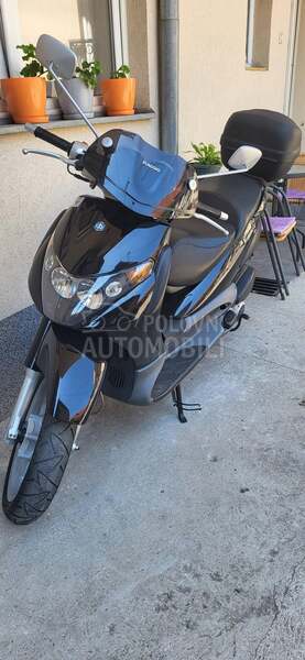 Piaggio beverly 200