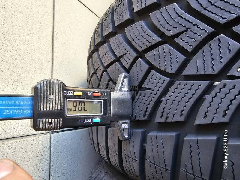 Goodyear 225/50 R17 Zimska