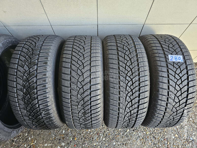 Goodyear 225/50 R17 Zimska