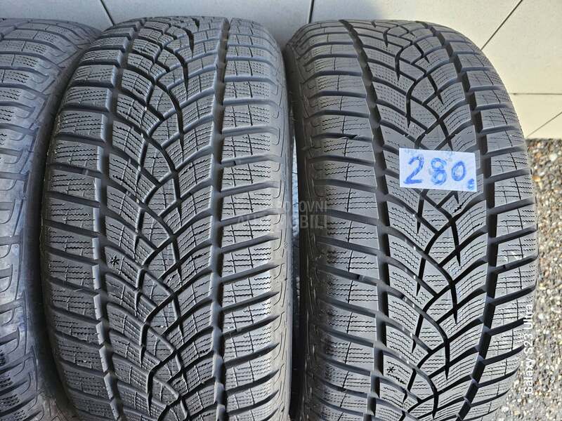 Goodyear 225/50 R17 Zimska