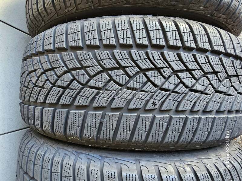 Goodyear 225/50 R17 Zimska