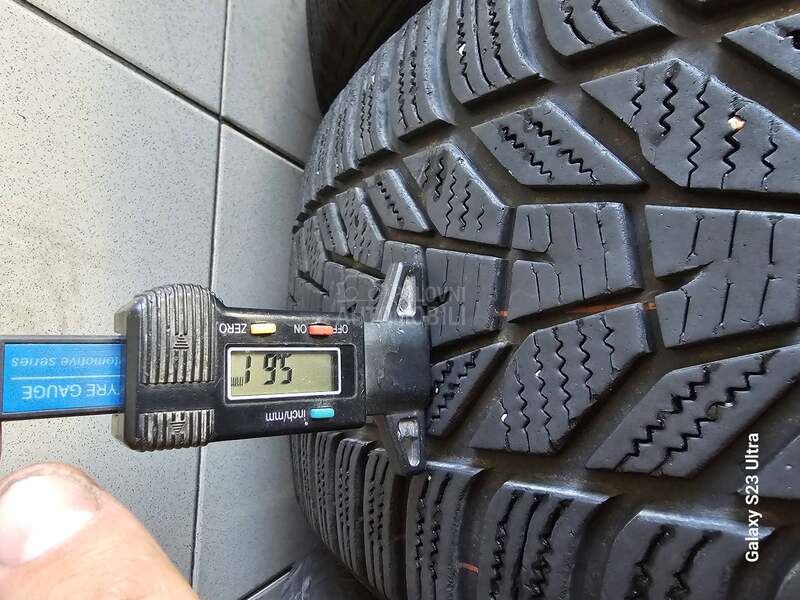 Hankook 235/55 R18 Zimska