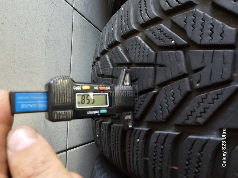 Hankook 235/55 R18 Zimska