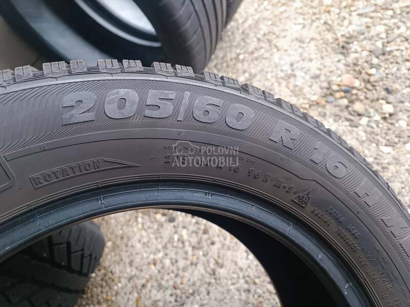 Semperit 205/60 R16 Zimska