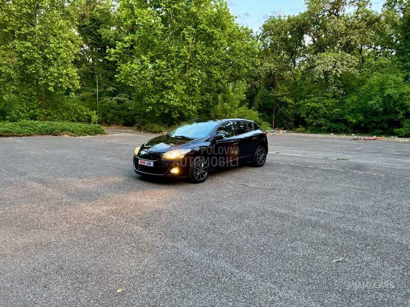 Renault Megane R E Z E R V I S A N