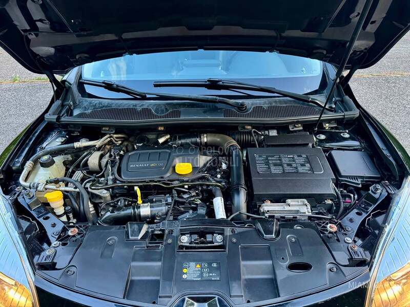 Renault Megane R E Z E R V I S A N