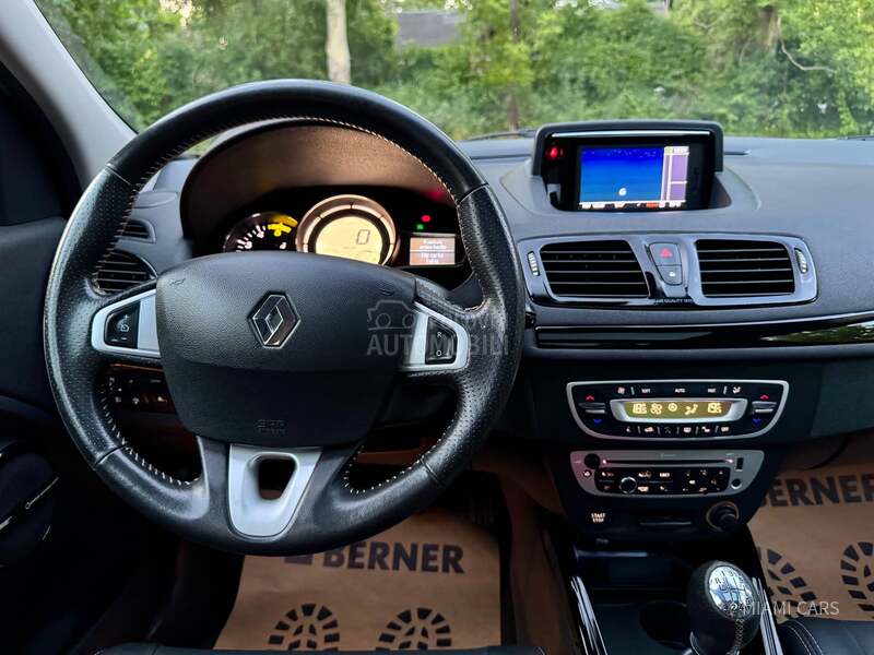 Renault Megane R E Z E R V I S A N