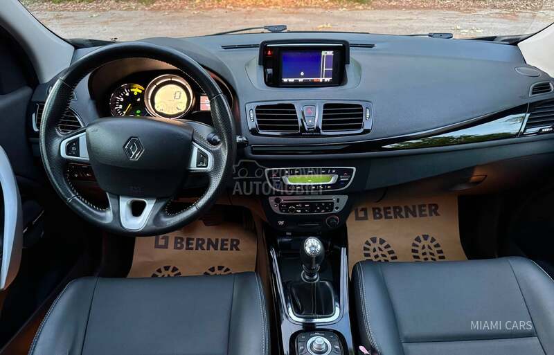 Renault Megane R E Z E R V I S A N