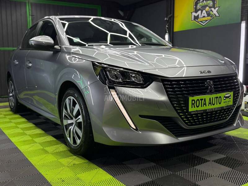 Peugeot 208 1.2b/fabričko stanje