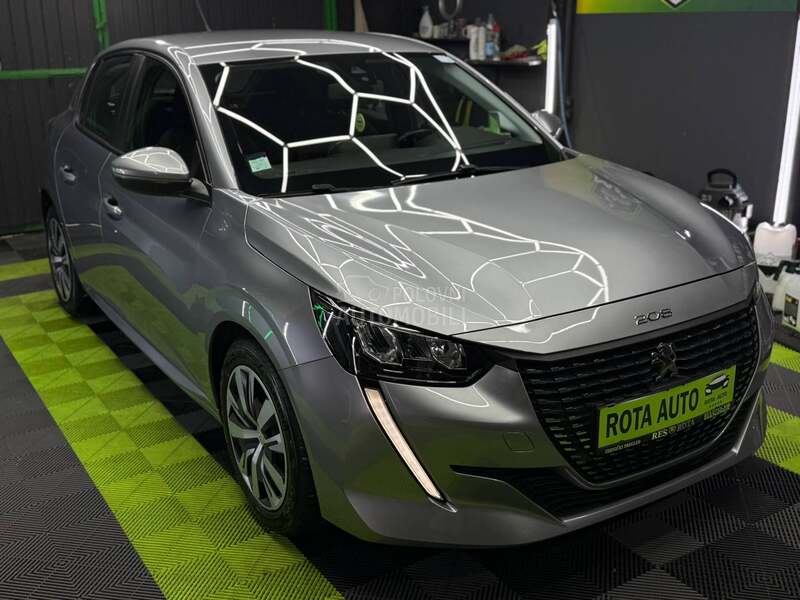 Peugeot 208 1.2b/fabričko stanje