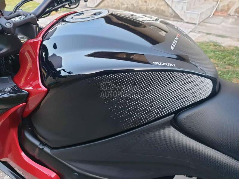 Suzuki GSX-S1000F