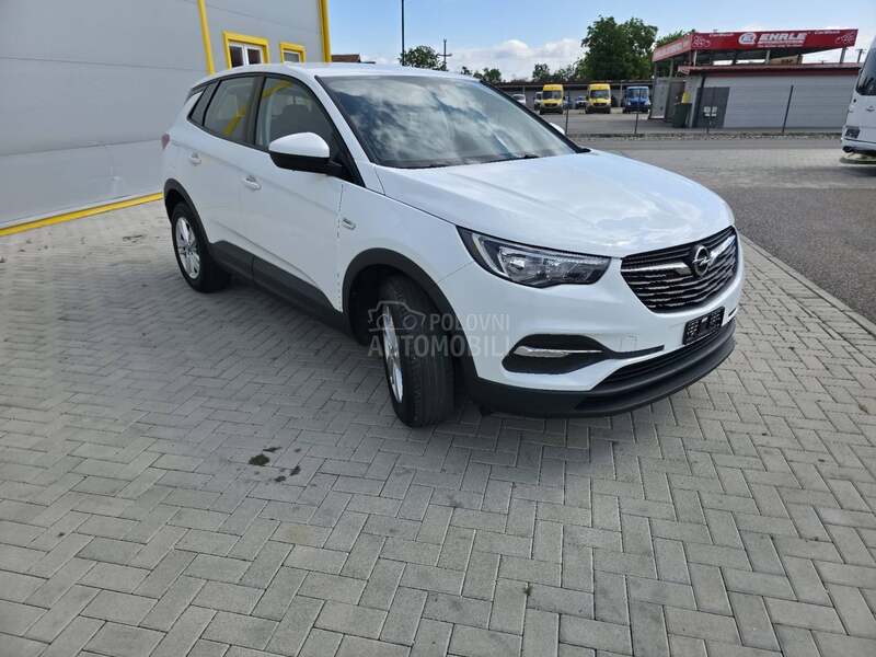 Opel Grandland X 1.2 TURBO CH