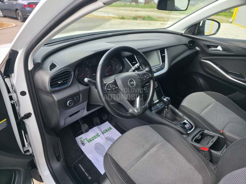 Opel Grandland X 1.2 TURBO CH