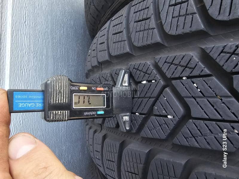 Pirelli 235/55 R19 Zimska