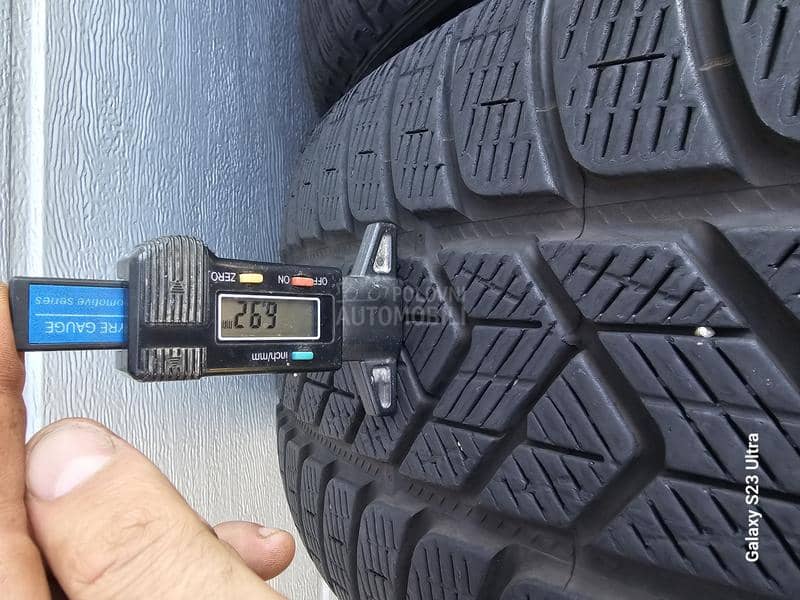 Pirelli 235/55 R19 Zimska